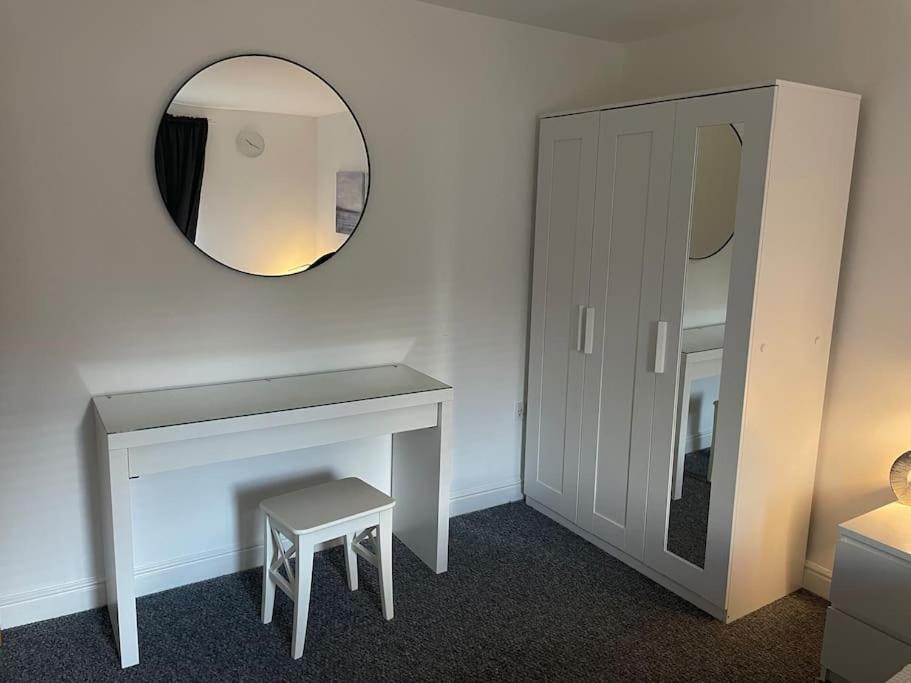 Flamingo Apartments Woolwich Free Parking And Wi-Fi Лондон Екстер'єр фото